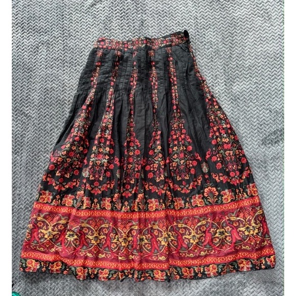 Sundance Dresses & Skirts - Sundance Women's Skirt Black Red Floral Block Print Pleated Midi Boho Size M